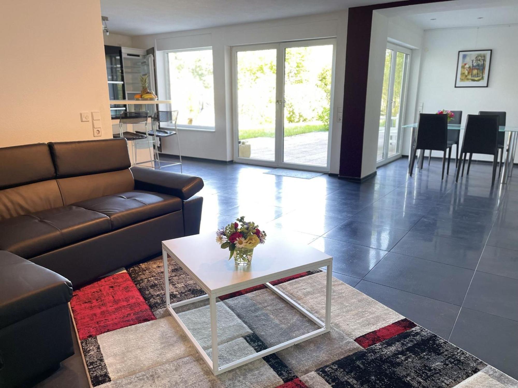 Blick Ins Gruene Apartment